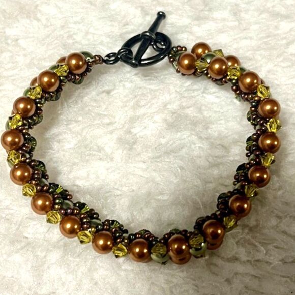 Copper Tone Silver Tone Beads Toggle Clasp 8 Inch Bracelet - Picture 3 of 5